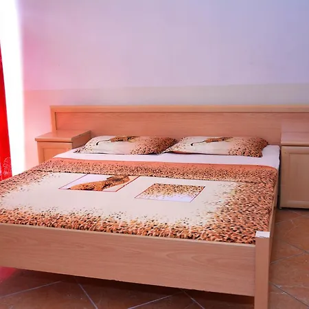 Sveti Nikola Appartamento *